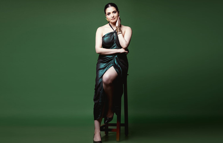 শুধু গ্ল্যামার দুনিয়া নয়, তনুশ্রীর শুরুটা ছিল সম্পূর্ণ অন্যরকম। সাংবাদিকতা নিয়ে পড়াশোনা করেছেন তিনি। ছিলেন একাধিক সংবাদমাধ্যমে রিপোর্টার।