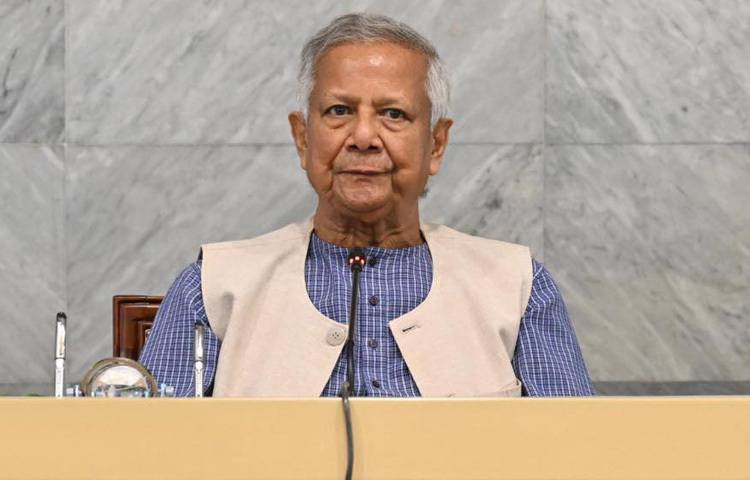 অন্তর্বর্তীকালীন সরকার প্রধানের সচিবালয়ে আসাকে কেন্দ্র করে নেওয়া হয়েছে কঠোর নিরাপত্তা ব্যবস্থা।