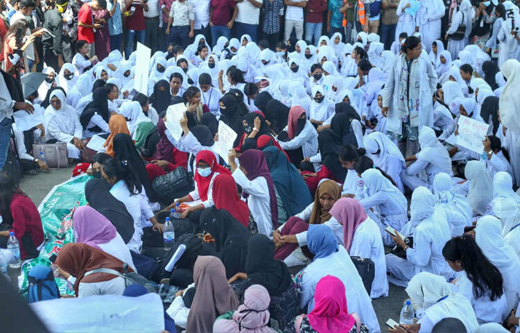 ঢাকা ও প্রধান শহরগুলোতে ডিপ্লোমা শিক্ষার্থীরা কয়েক দফা বিক্ষোভ করেছে।