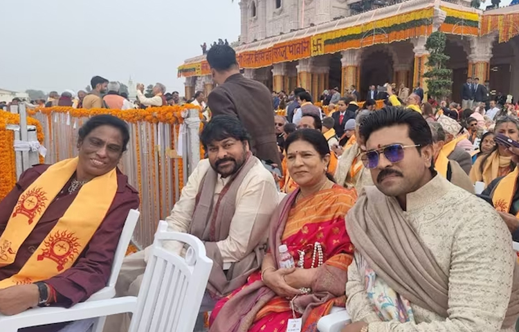 তেলুগু তারকা চিরঞ্জীবি ও রাম চরণ ছিলেন। ছিলেন অভিনেতা মনোজ জোশী। ছবি: সংগৃহীত