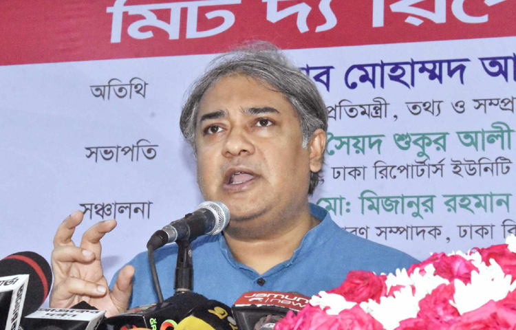 অনিবন্ধিত অনলাইন পোর্টাল বন্ধ করে দেওয়া হবে বলে জানিয়েছেন তথ্য প্রতিমন্ত্রী মোহাম্মদ আলী আরাফাত। ছবি: বিপ্লব দীক্ষিত