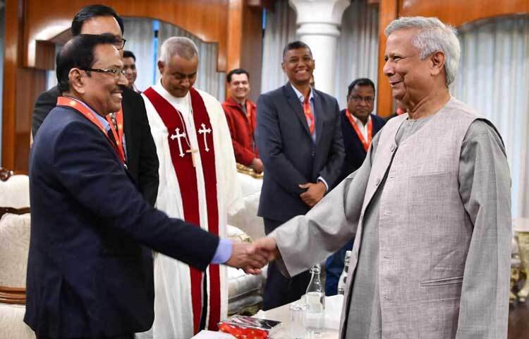 বড়দিন উপলক্ষে খ্রিষ্ট্রান ধর্মীয় কল্যাণ ট্রাস্টকে আড়াই কোটি টাকা অনুদান দেওয়ার জন্য অন্তর্বর্তী সরকারকে বিশেষভাবে ধন্যবাদ জানান তারা। দেশব্যাপী চার্চগুলোতে এ অনুদান বণ্টন হয়েছে বলে জানান তারা।