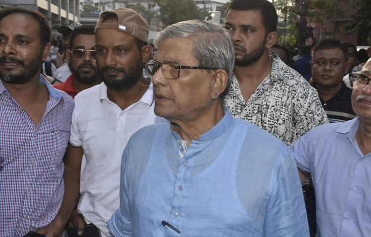 বিএনপির মিডিয়া সেলের সদস্য শায়রুল কবীর খান বিষয়টি নিশ্চিত করে জানিয়েছেন, ভারপ্রাপ্ত চেয়ারম্যান তারেক রহমানের নির্দেশে মহাসচিব জাতীয় বার্নে গেছেন।