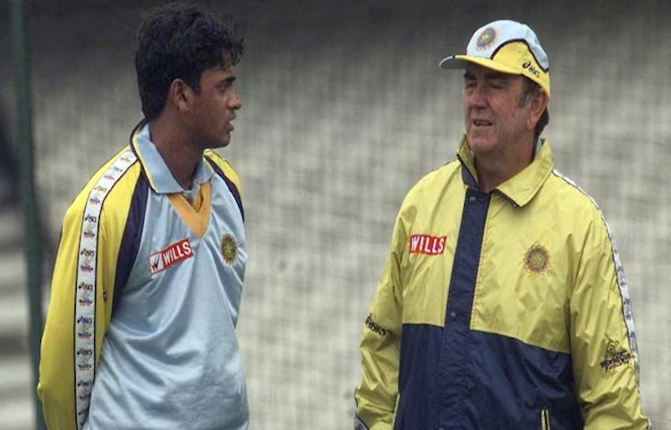 খেলোয়াড়ি জীবনের ইতি টানার পরও সিম্পসন ক্রিকেট থেকে দূরে সরে যাননি। বরং আরও গুরুত্বপূর্ণ এক ভূমিকায় আবির্ভূত হন তিনি অস্ট্রেলিয়ান দলের কোচ হিসেবে। ১৯৮৬ সালে দায়িত্ব নিয়ে তিনি দলকে নতুন করে দাঁড় করান।