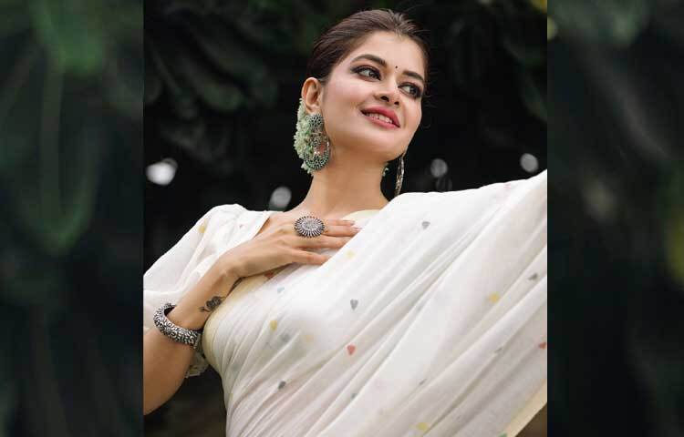 সামাজিক যোগাযোগ মাধ্যম ইনস্টাগ্রামে বেশকিছু ছবি শেয়ার করেছেন লাস্যময়ী এই অভিনেত্রী। ছবি: ইনস্টাগ্রাম