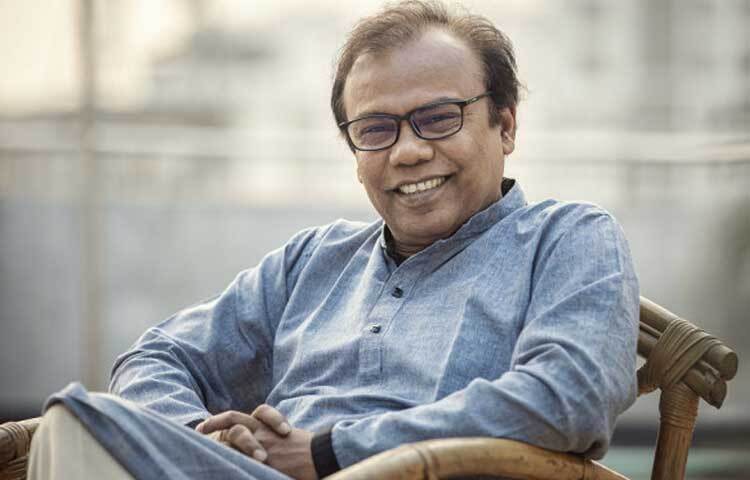 ১৯৬০ সালের এই দিনে ফরিদপুরে জন্মগ্রহণ করেন অভিনেতা ফজলুর রহমান বাবু। পেশায় ব্যাংকার হলেও অভিনয়ের প্রতি আগ্রহ থাকায় টিভি নাটকে ক্যারিয়ার শুরু করেন তিনি। ছবি: ফেসবুক থেকে