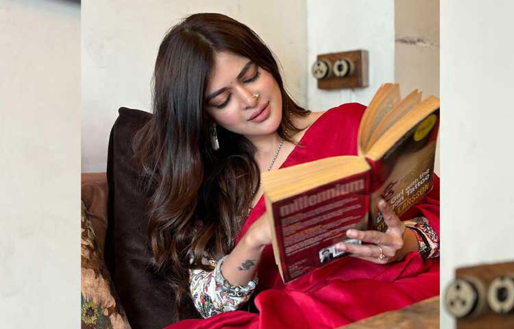 সম্প্রতি সামাজিক যোগাযোগ মাধ্যমে বেশকিছু ছবি শেয়ার করেছেন লাস্যময়ী এই নায়িকা। ছবি: ইনস্টাগ্রাম