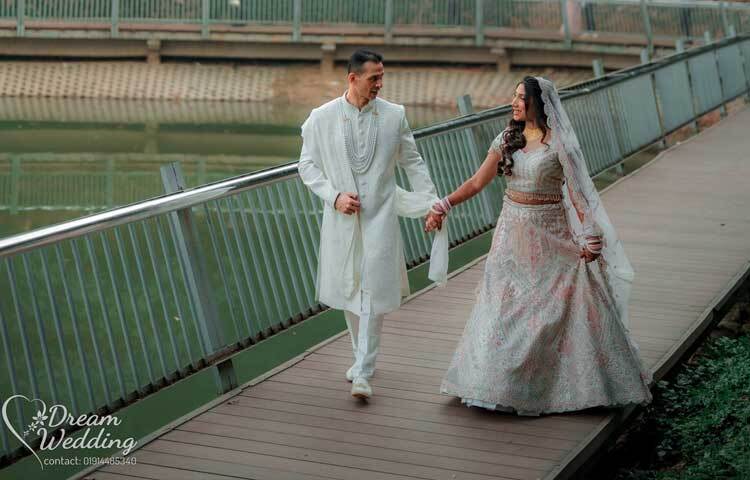 আংটি বদলের পর এবার নেট দুনিয়ায় তাদের বিয়ের ফটোশুটের কিছু ছবি ও ভিডিও ছড়িয়ে পড়েছে।