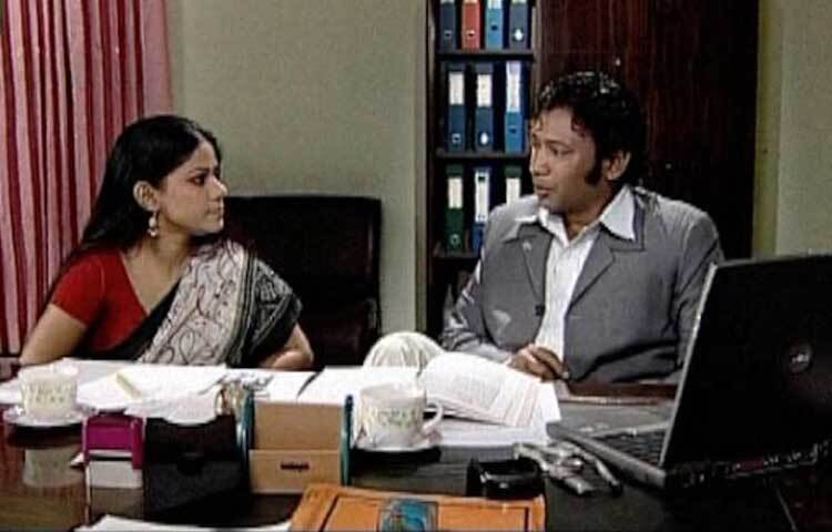 প্রাণ রায়ের অভিনয় জীবনের শুরুর দিকে আলোচিত ধারাবাহিক নাটকের মধ্যে অন্যতম ‘রমিজের আয়না’। জনপ্রিয় এই নাটকটি পরিচালনা করেছেন শিহাব শাহীন।