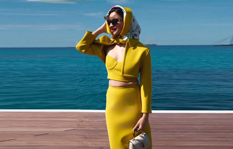 বলিউড ডিভা আলিয়া ভাট এবার নজর কাড়লেন কান ফিল্ম ফেস্টিভালের লাল গালিচায়, তাও আবার ইতালির বিখ্যাত ফ্যাশন ব্র্যান্ড গুচির গ্লোবাল অ্যাম্বাসেডর হিসেবে।