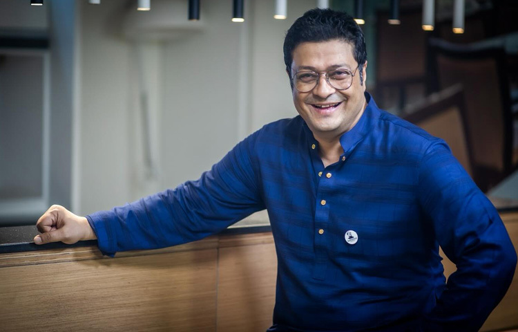 ঢাকা বিশ্ববিদ্যালয় থেকে গণযোগাযোগ ও সাংবাদিকতা বিষয়ে পড়াশুনা শেষ করেছেন এই অভিনেতা। তিনি একাধারে একজন অভিনেতা,  মডেল, চলচ্চিত্র প্রযোজক ও টিভি উপস্থাপক।