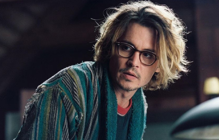 ১৯৬৩ সালের এই দিনে যুক্তরাষ্ট্রের দক্ষিণ-পূর্বাঞ্চলের একটি ছোট শহর ওওেন্সবো’রোতে জন্ম তার।