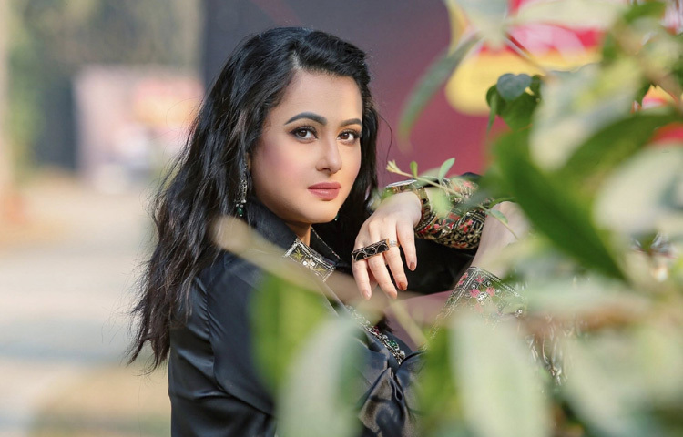 ১৯৮১ সালের এই দিনে বাংলাদেশের চট্টগ্রামে তার জন্ম। অভিনেত্রীর পুরো নাম দিলারা হানিফ পূর্ণিমা।