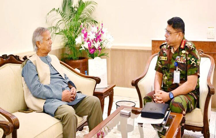 অন্তর্বর্তী সরকারকে প্রতি পূর্ণ সহযোগিতা করবেন বলে প্রধান উপদেষ্টা ড. মুহাম্মদ ইউনূস আশ্বাস দিয়েছেন সেনাবাহিনী প্রধান জেনারেল ওয়াকার-উজ-জামান।