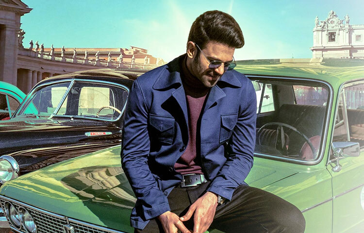 ১৯৭৯ সালের ২৩ অক্টোবর ভারতের তেলেঙ্গানায় তার জন্ম। কিন্তু তার মধ্যে যে উদ্যম, পরিশ্রম আর নিষ্ঠা দেখা যায়, তা একেবারেই তরুণ প্রজন্মকে অনুপ্রাণিত করে। ফিটনেস, চরিত্র অনুযায়ী নিজেকে বদলে নেওয়া এবং দীর্ঘ শুটিং শিডিউলে ধৈর্য ধরে কাজ করার মানসিকতাই তাকে অন্যদের চেয়ে আলাদা করেছে।