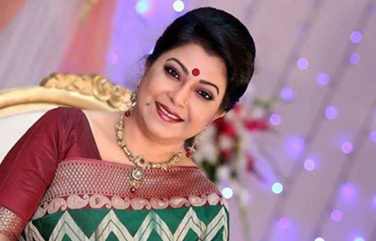 কিছুদিন বিরতির পর তিনি ফখরুল আরেফিনের প্রযোজনায় ‘ইমিটেশন’ শিরোনামে একটি নাটকে অভিনয় করেন। ছবি: সংগৃহীত