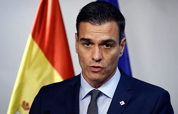 চলতি বছরের জুলাই মাসের মধ্যে ফিলিস্তিনিকে স্বাধীন রাষ্ট্রের স্বীকৃতি দেবে স্পেন। আজ জর্ডান সফরে যাওয়া সাংবাদিকদের এ কথা জানান দেশটির প্রধানমন্ত্রী পেদ্রো সানচেজ। ছবি: সংগৃহীত