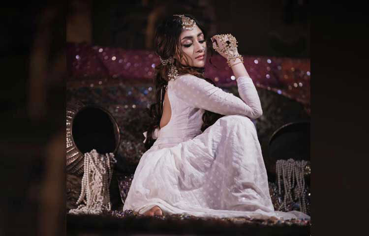 মাত্র আট বছর বয়সে জাজ মাল্টিমিডিয়ার ‘ভালোবাসার রং’ চলচ্চিত্র দিয়ে ইন্ডাস্ট্রিতে পা রাখেন পূজা চেরি। তারপর ধীরে ধীরে হাতে আসতে থাকে বিভিন্ন পণ্যের বিজ্ঞাপনচিত্র। ছবি: ফেসবুক থেকে