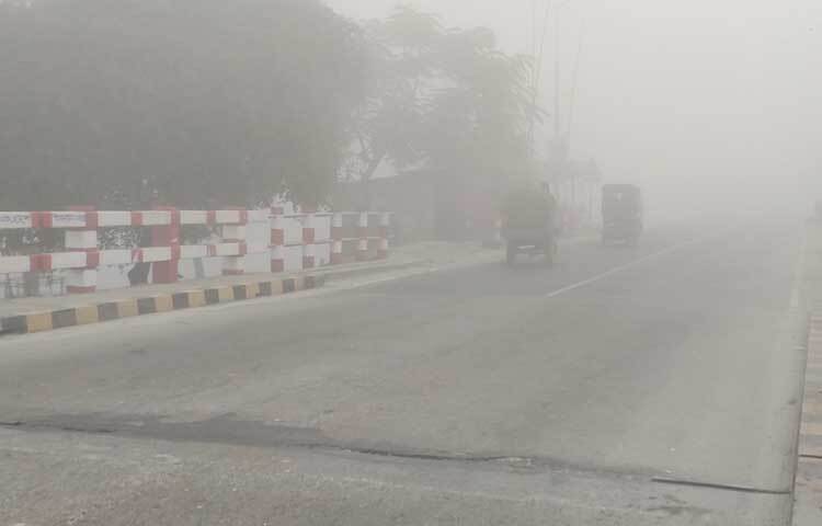 আবহাওয়া অফিসের তথ্যে মতে, শনিবার সকাল ৭টায় জেলায় সর্বনিম্ন তাপমাত্রা রেকর্ড করা হয়েছে ১২ দশমিক ৪ ডিগ্রি সেলসিয়াস।