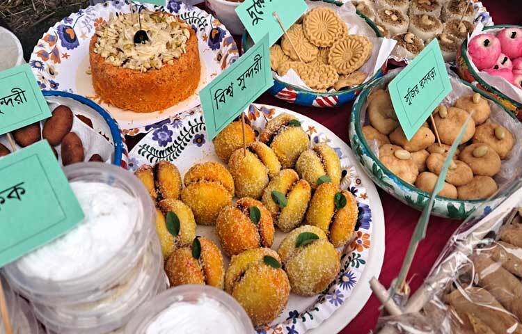 ঐতিহ্যবাহী গ্রামীণ এসব পিঠার সঙ্গে শিক্ষার্থীদের পরিচয় করিয়ে দিতে শীতের মৌসুমে চতুর্থবারের মতো এ আয়োজন করেছে প্রতিষ্ঠানটি।