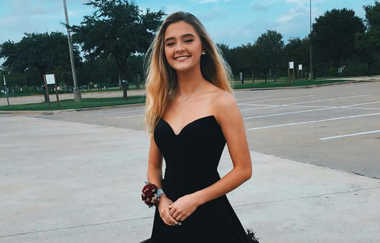 খুব অল্প সময়ের মধ্যে তিনি ছোট পর্দায় নিজের এক বিশেষ জায়গা তৈরি করে নিয়েছেন। তার অভিনয় এবং ব্যক্তিত্ব তাকে দর্শকদের মধ্যে বিশেষভাবে জনপ্রিয় করে তুলেছে।