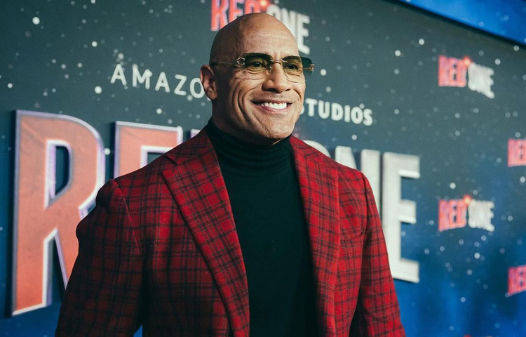 শাদার কুস্তি দুনিয়ায় ‘দ্য রক’ নামে পরিচিত এই তারকা পরবর্তীতে হলিউডে তার অভিনয় দক্ষতা ও ব্যক্তিত্বের মাধ্যমে বিশ্বব্যাপী খ্যাতি অর্জন করেন।