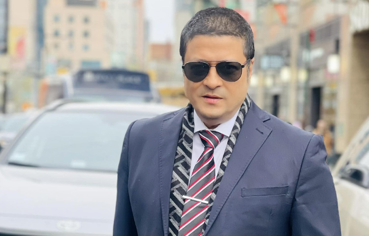 তার অভিনীত প্রথম চলচ্চিত্র নায়ক সালমান শাহর অসমাপ্ত কাজ বুকের ভিতর আগুন। এরপর ১৯৯৮ সালে এককভাবে নায়ক হিসেবে আত্মপ্রকাশ করেন অঞ্জন চৌধুরী পরিচালিত পৃথিবী আমারে চায় না ছবির মধ্য দিয়ে।