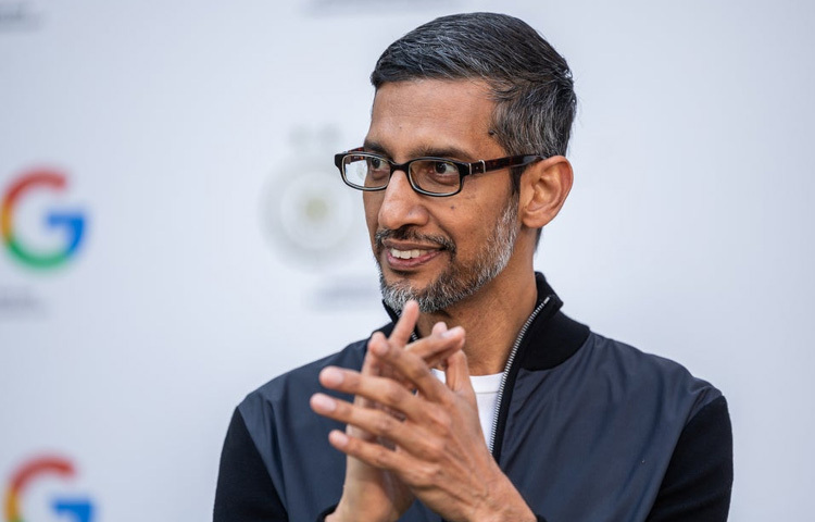 সুন্দর পিচাইয়ের ছোটবেলা কেটেছে বই পড়ে, সংখ্যার পেছনে সময় দিয়ে আর প্রযুক্তির প্রতি এক অপার আগ্রহ নিয়ে।