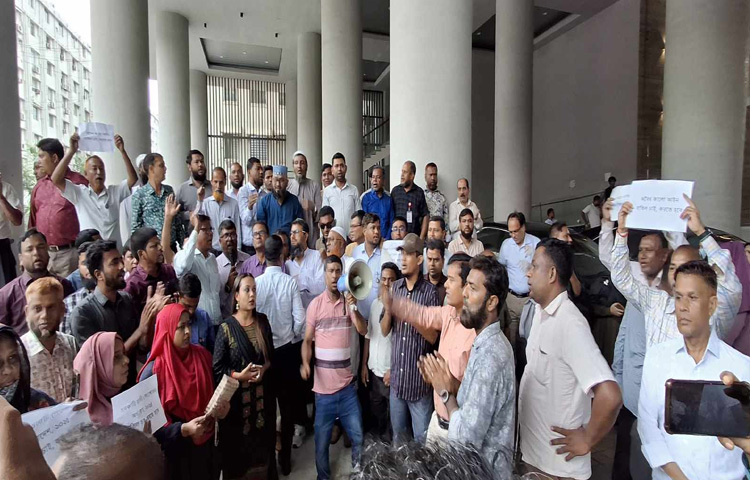 ঈদের ছুটির পর ১৬ জুন ফের আন্দোলনে নামেন সচিবালয়ের কর্মচারীরা।