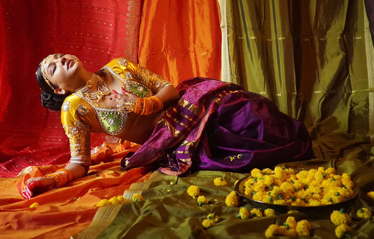 জয়ার ক্যারিয়ার শুরু হয় মডেলিং দিয়ে, এরপর তিনি নাটকে নিয়মিত হন। নাটকে তার আবেগঘন অভিনয়, সূক্ষ্ম অভিব্যক্তি, কণ্ঠের গাম্ভীর্য-সব কিছু মিলে তাকে এনে দেয় দর্শকপ্রিয়তা।