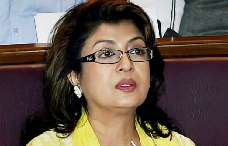 দেবশ্রী রায় মাত্র সাত বছর বয়সে ‘পদাতিক’ সিনেমায় শিশুশিল্পী হিসেবে অভিনয় করেন। সে বয়সেই তার অভিব্যক্তি দেখে বোঝা গিয়েছিল এই মেয়ে থেমে যাওয়ার জন্য আসেনি। সময়ের সাথে সাথে অভিনয়ের প্রতি তার নিষ্ঠা ও সাধনা তাকে এনে দেয় প্রথম সারির অভিনেত্রীর স্বীকৃতি।