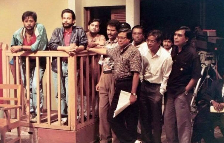 ‘নাটকের মঞ্চে দাঁড়িয়ে দর্শকের হৃদয় জয় করা’-এটাই তার প্রতিটি অভিনয়ের মূলমন্ত্র। তার অভিনয়ধারা এমনভাবে মেলে যে চরিত্রের সঙ্গে দর্শকের আবেগ সরাসরি সংযুক্ত হয়। শুধু অভিনয় নয়, নাট্যসংগঠনের ক্ষেত্রে তাঁর অবদানও অসামান্য।