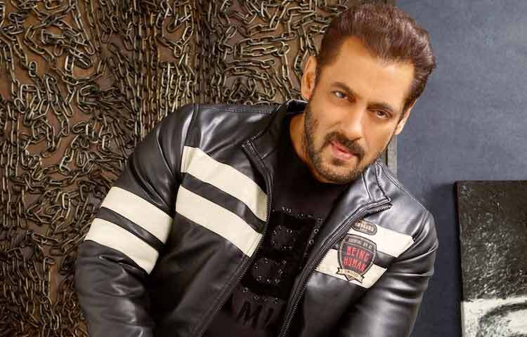 বলিউডে যেখানে পরিশীলিত রোমান্টিক নায়কের আধিপত্য ছিল, সেখানে সালমান খান এলেন খানিকটা কাঁচা, খানিকটা বিদ্রোহী রূপে। এই আলাদা সত্তাটাই তাঁকে আলাদা করে তুলেছে।