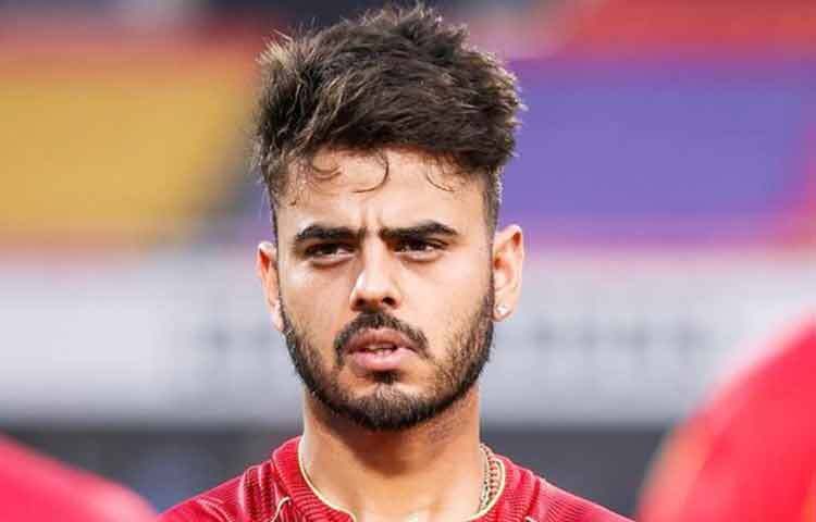 ১৯৯৩ সালের এই দিনে জন্ম নেওয়া নিতিশ রানার ক্রিকেটজীবনের শুরুটা খুব ব্যতিক্রমী নয়; দিল্লির অজস্র তরুণ ক্রিকেটারের মতোই গলির ক্রিকেট, স্থানীয় টুর্নামেন্ট, তারপর বয়সভিত্তিক দলে সুযোগ। কিন্তু পার্থক্যটা তৈরি হয় তার মানসিকতায়। ছোটবেলা থেকেই নিতিশ ছিলেন আক্রমণাত্মক বাঁহাতি ব্যাটসম্যান, যিনি শুধু টিকে থাকার জন্য খেলতেন না, খেলার নিয়ন্ত্রণ নিজের হাতে রাখতে চাইতেন।