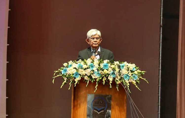 সময় সাপেক্ষ হলেও দেশ থেকে পাচার হওয়া অর্থ ফিরিয়ে আনার চেষ্টা করা হচ্ছে বলে জানিয়েছেন অন্তর্বর্তী সরকারের অর্থনৈতিক উপদেষ্টা ড. সালেহউদ্দিন আহমেদ। ছবি: মাহবুব আলম