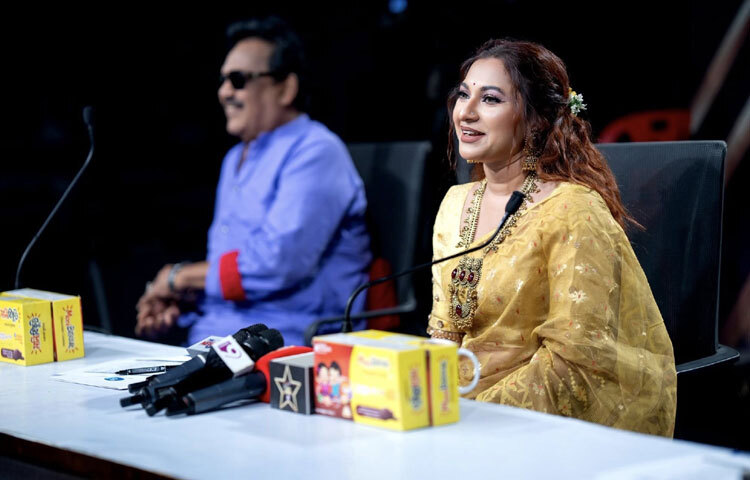 শুধু শিল্পী হিসেবেই নয়, সংগীত বোঝার গভীরতার কারণে বিচারক হিসেবেও দায়িত্ব পালন করেছেন লিজা। ২০২৩ সালে আরটিভিতে প্রচারিত সংগীতবিষয়ক রিয়েলিটি শো ‘ইয়াং স্টার সিজন ২’–এ তিনি প্রধান বিচারকের দায়িত্বে ছিলেন। প্রতিযোগীদের কণ্ঠ, তাল ও সম্ভাবনা বিশ্লেষণে তার মন্তব্য প্রশংসিত হয়।