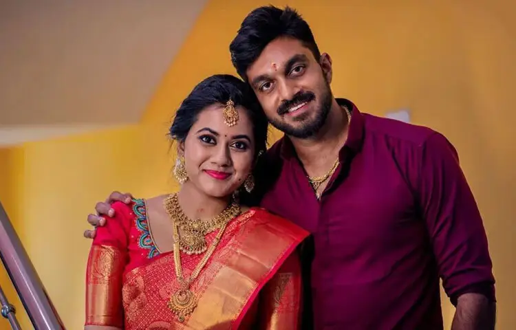 ব্যক্তিগত জীবনেও বিজয় শঙ্কর একজন সাধারণ ও নম্র মানুষ। ক্রিকেটের বাইরে তিনি শিক্ষিত, পরিবারকেন্দ্রিক এবং নতুন প্রজন্মের ক্রিকেটারদের জন্য অনুপ্রেরণা হিসেবে থাকেন।