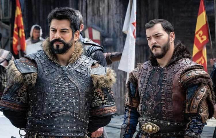 তুরস্কের টিভি সিরিজ ‘কুরুলুস ওসমান’ দিয়ে বিপুল জনপ্রিয়তা পেয়েছেন বুরাক অ্যাজিভিট। সিরিজে তিনি মুখ্য চরিত্র ওসমানের ভূমিকায় আছেন। ছবি: সংগৃহীত