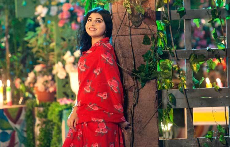 তবে বিয়ে নিয়ে আপাতত দুই পরিবারের কেউই খবর প্রকাশ্যে আনতে চাইছে না।