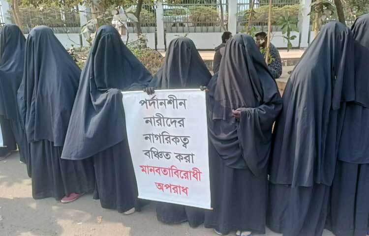 একই সঙ্গে প্রধান নির্বাচন কমিশনারকে (সিইসি) একটি স্মারকলিপিও দিয়েছেন তারা।