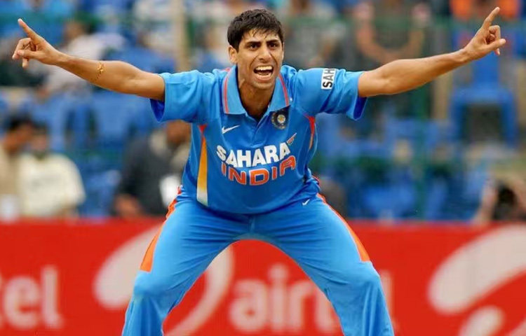 ২০২২ সালে তিনি আইপিএলের গুজরাট টাইটান্স দলের প্রধান কোচ হিসেবে নিযুক্ত হন এবং তার অধীনে দলটি প্রথমবারেই আইপিএল চ্যাম্পিয়ন হয়।