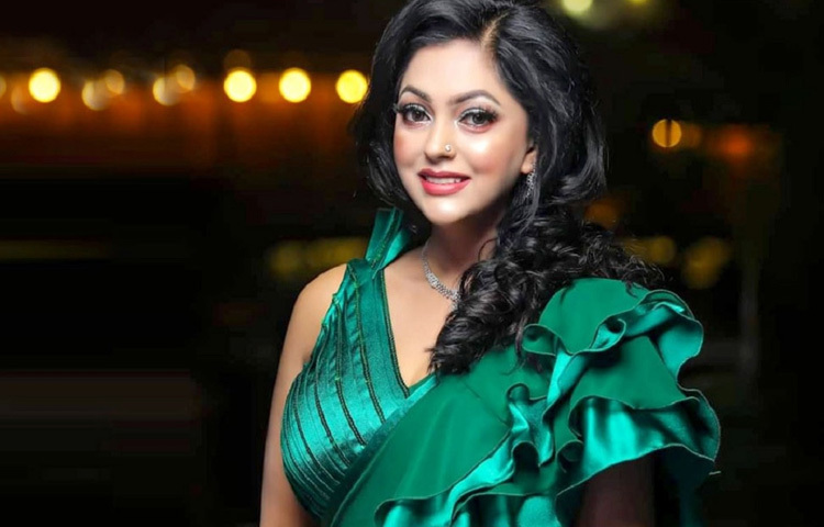 এরপর ২০০৯ সালে মহম্মদ হান্নানের ‘চাঁদের মত বউ’ ছবিতে অভিনয়ের জন্য ক্যারিয়ারের দ্বিতীয় জাতীয় পুরস্কার লাভ করেন নিপুণ।