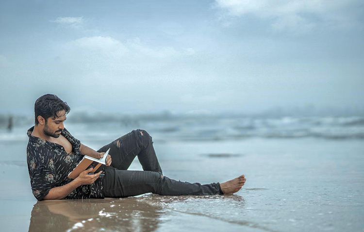 ২০১৩ সালে সালমান ইউসুফ খান বলিউডে অভিষেক করেন রেমো ডি’সুজা পরিচালিত চলচ্চিত্র ‘এবিসিডি: এনি বডি কেন ডান্স’ এর মাধ্যমে। এ ছবিতে তার সহশিল্পী ছিলেন প্রভু দেবা, ধর্মেশ, লরেন গটলিয়েব প্রমুখ। পরবর্তী সময়ে ‘এবিসিডি ২’সহ আরও অনেক ছবিতে দেখা গেছে তাকে।