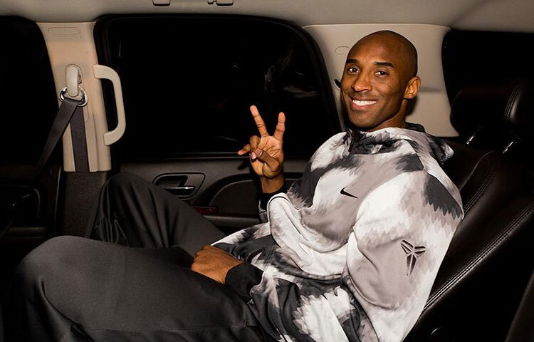 তার অর্জনের তালিকায় আছে পাঁচটি এনবিএ চ্যাম্পিয়নশিপ (২০০০, ২০০১, ২০০২, ২০০৯, ২০১০), দুই বার ফাইনালস এমভিডি, ১৮ বার অল-স্টার নির্বাচিত, দুটি অলিম্পিক স্বর্ণপদক।