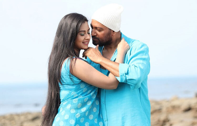 অভিনয়ের পাশাপাশি তিনি প্রযোজনা ও পরিচালনায়ও মনোযোগী হয়েছেন। তার প্রতিষ্ঠান ব্ল্যাক অ্যান্ড হোয়াইট থেকে নির্মিত নাটকগুলো একসময় দর্শকের কাছে ব্যতিক্রমী কাজ হিসেবে পরিচিতি পায়। নিজের সৃজনশীল ভাবনাকে কাজে লাগিয়ে তিনি শুধু নিজের জন্য নয়, অনেক তরুণ নির্মাতারও পথচলার সুযোগ করে দিয়েছেন।