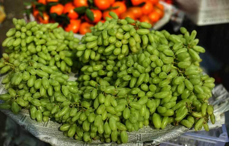 আঙ্গুর ৪৬০ টাকা।