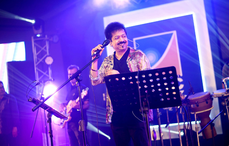 আজও তার গান বেজে ওঠে রেডিও, স্টেজের উষ্ণতায় কিংবা প্রেমে পড়া এক তরুণের মুখে।