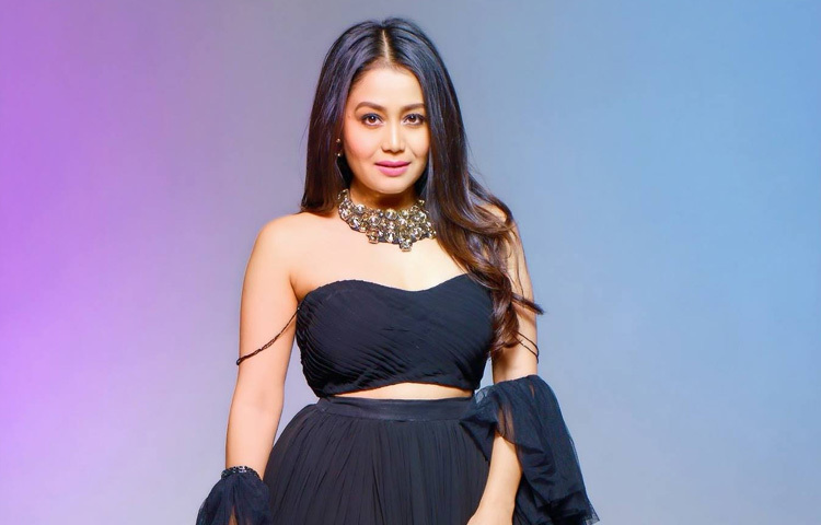 ইয়ো ইয়ো হানি সিংয়ের সঙ্গে ‘সানি সানি’ গানটি গেয়ে তুমুল জনপ্রিয়তা পান নেহা। এরপর একে একে ‘লন্ডন ঠুমাকদা’, ‘কার গায়ি চুল’, ‘মিলে হো তুম’, ‘কালা চশমা’, ‘বাদ্রি কি দুলহানিয়া’, ‘তু চিজ বাড়ি’, ‘দিলবার’, ‘আঁখ মারে’, ‘কোকা কোলা’, ‘ও সাকি সাকি’, ‘এক তো কাম জিন্দেগি’, ‘গারমি’ ও ‘ল্যাম্বারগিনি’ গানগুলো উপহার দিয়েছেন তিনি।