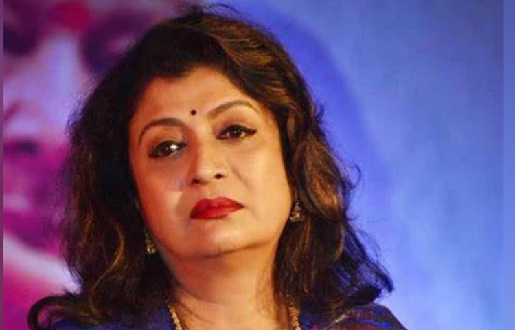 অভিনয়ের পাশাপাশি দেবশ্রী রায় একজন অসাধারণ নৃত্যশিল্পী। ভারতনাট্যমে তার প্রশিক্ষণ আর মঞ্চে তার দ্যুতি একে অন্যকে সমৃদ্ধ করেছে। দেবশ্রী শুধু সিনেমায় নয়, স্টেজেও নিজের আলাদা পরিচিতি তৈরি করেছেন। ‘নৃত্যশ্রী’ নামে তার নিজস্ব নৃত্যদল এখনও দেশের বিভিন্ন প্রান্তে পরিবেশন করে।