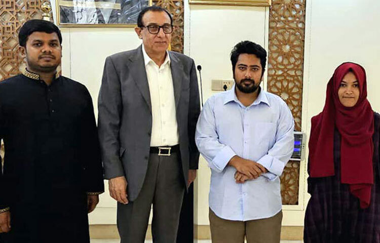 ফিলিস্তিনের রাষ্ট্রদূত ইউসুফ এস ওয়াই রামাদানের সঙ্গে বৈঠক করেছেন জাতীয় নাগরিক পার্টির (এনসিপি) প্রতিনিধিদল। আজ রাজধানীর বারিধারার রাষ্ট্রদূতের বাসভবনে এ বৈঠক হয়। ছবি: সংগৃহীত